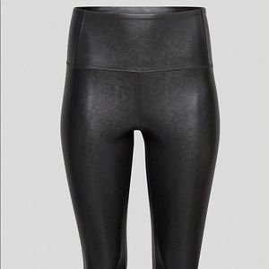 Daria leggings from Aritzia